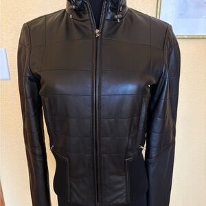 Elite Tahari vintage Women's Black Moto style quilted Leather Jacket size XS